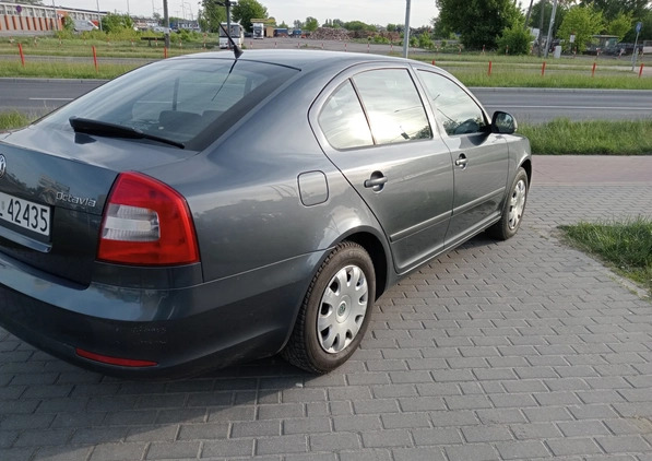 Skoda Octavia cena 16900 przebieg: 260000, rok produkcji 2012 z Łomża małe 172